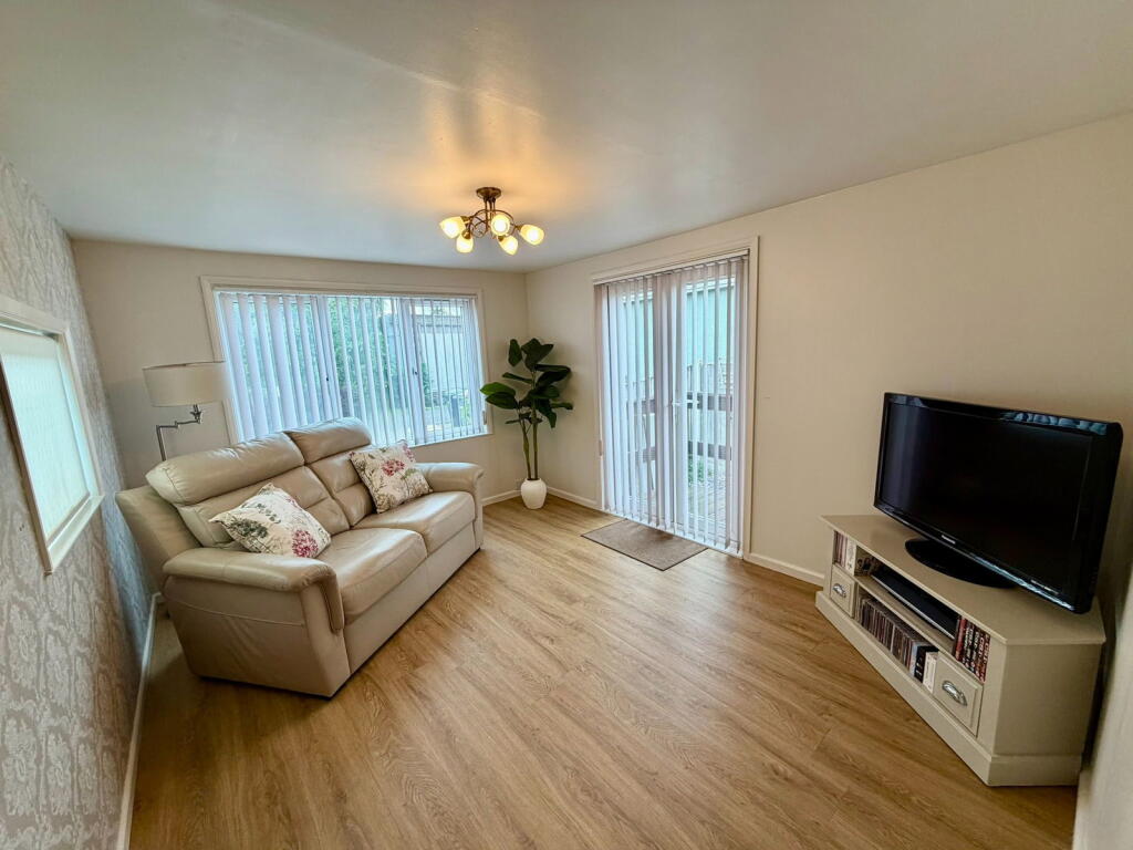 Main image of property: Victoria Road,Lowestoft,Suffolk,NR33 9LX
