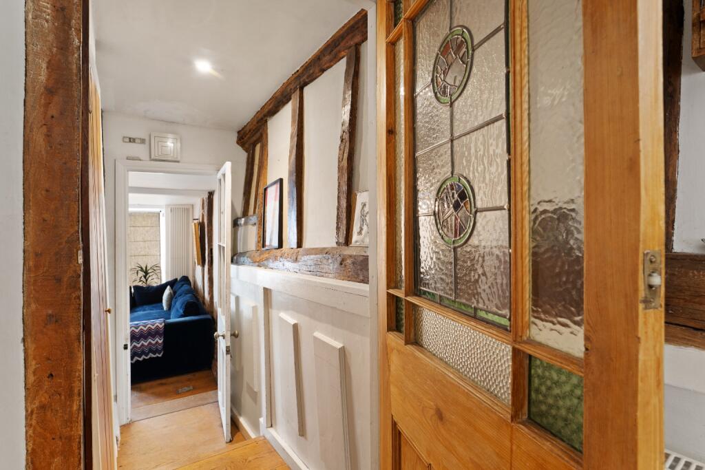 House in Faversham, The Brents - View 5