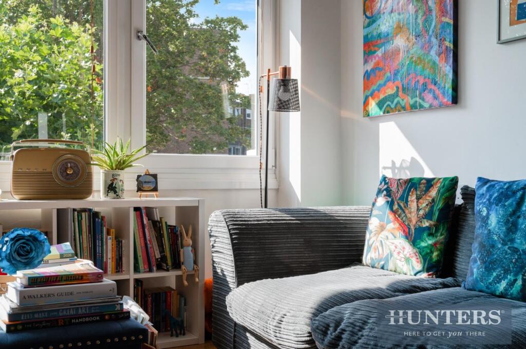 Apartment in London - More