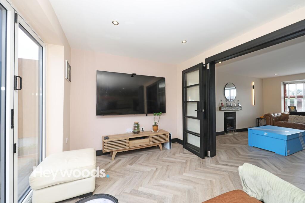 House in Newcastle-under-Lyme, Westbury Park - More
