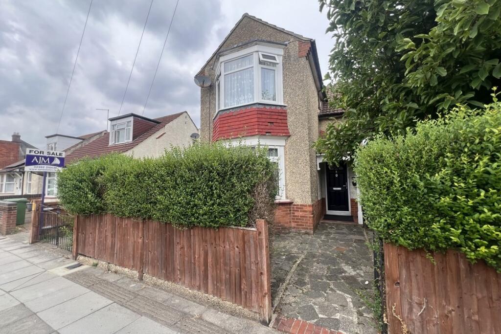 Main image of property: Cosham Park Avenue, Cosham, Portsmouth, Hampshire, PO6 3BG