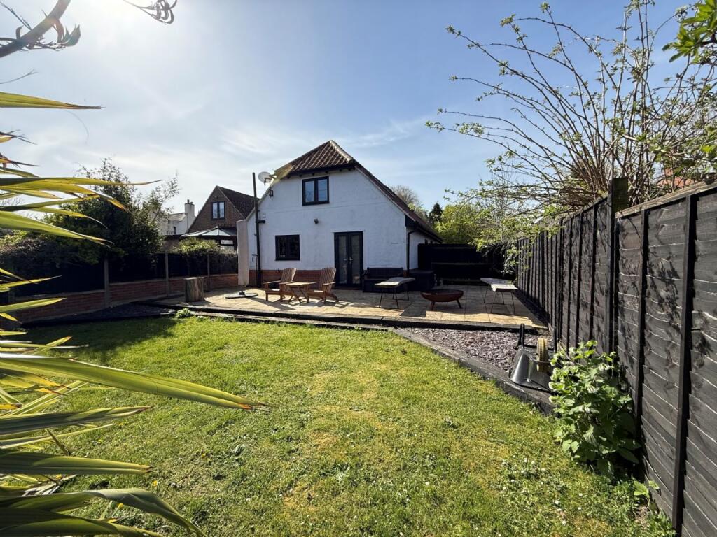 Main image of property: THE STREET, KIRBY-LE-SOKEN