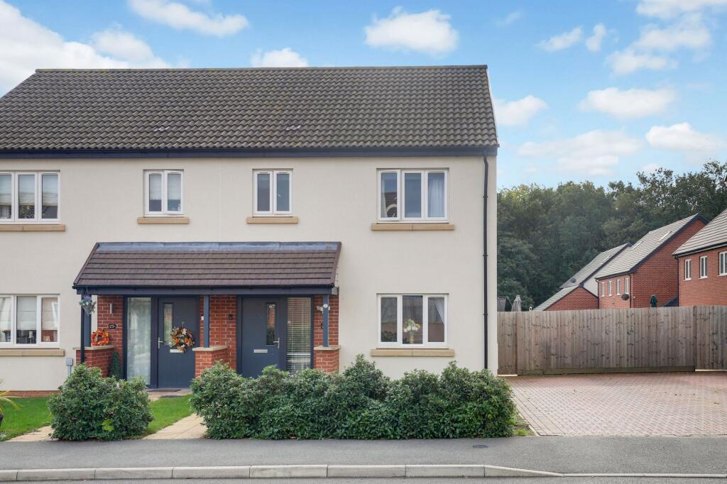 3-bed semi-detached on Patagonia Place, Annesley, NG15, £250,000