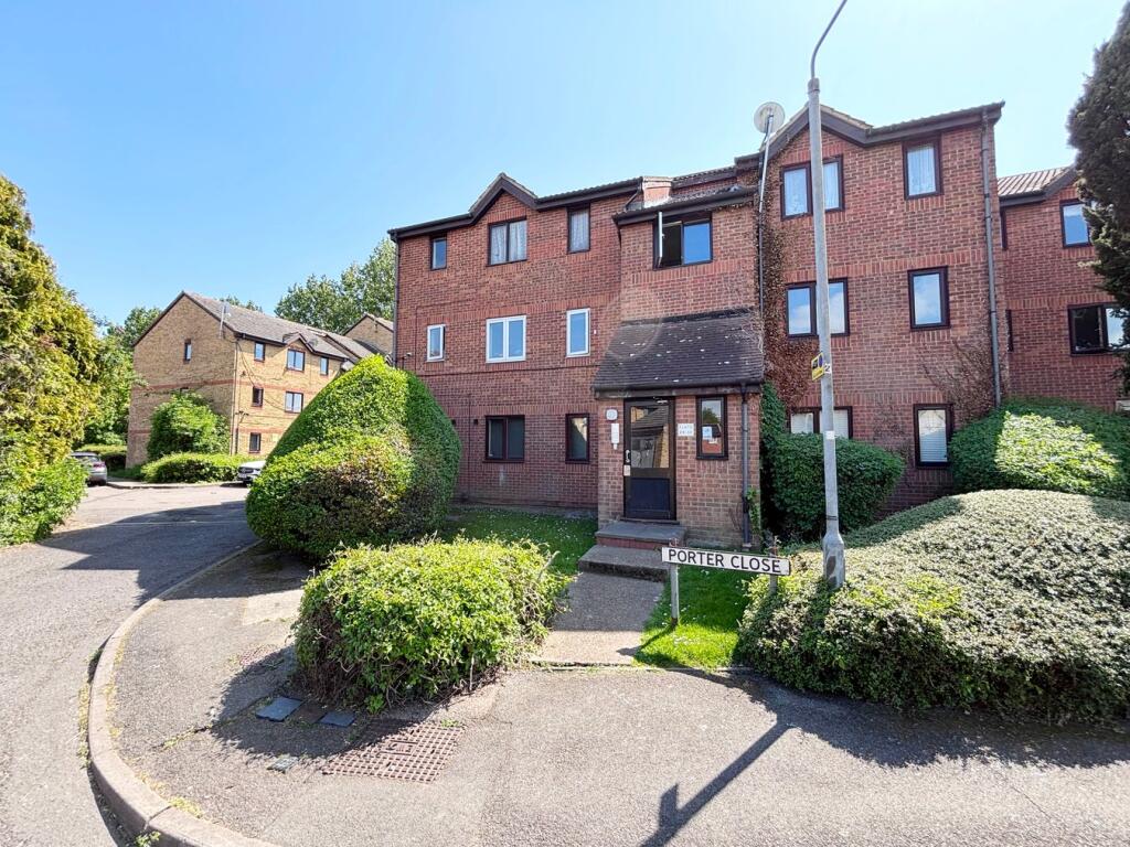 Main image of property: Porter Close, Grays, RM20
