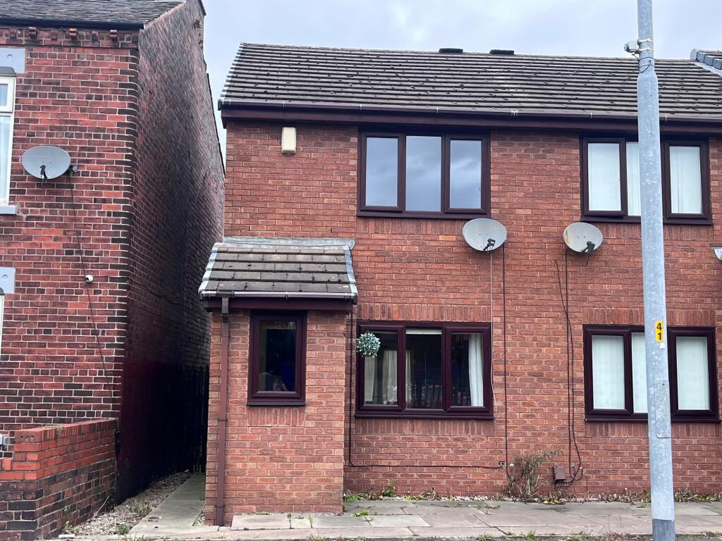 Main image of property: Denton Lane, Chadderton, Oldham