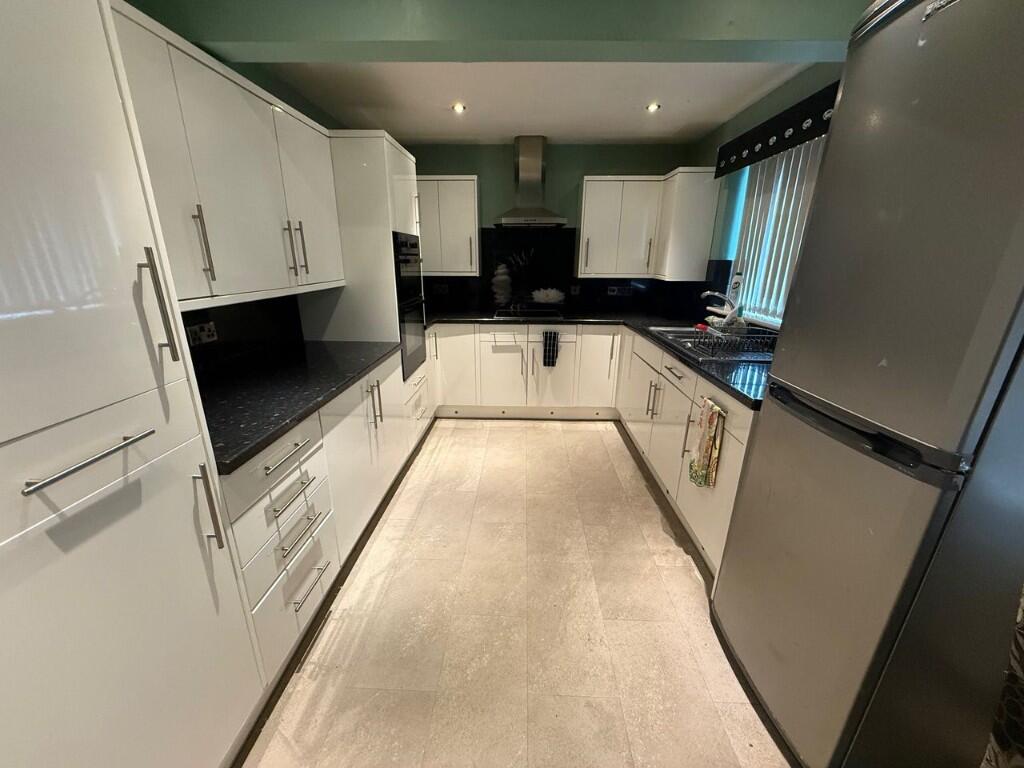 2 Norton Drive, Halifax, West Yorkshire, HX2 7RB photo 2
