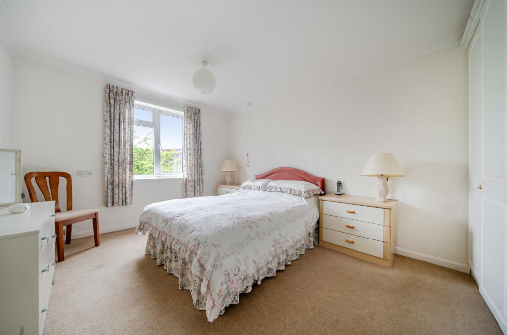 Apartment in London, London Borough of Bromley - View 5