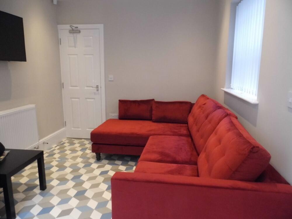 1 bedroom house share for rent