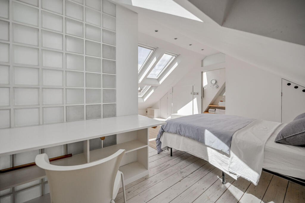 House in London - More