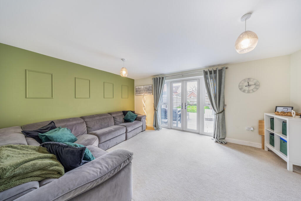 House in Three Mile Cross, Shinfield - View 5