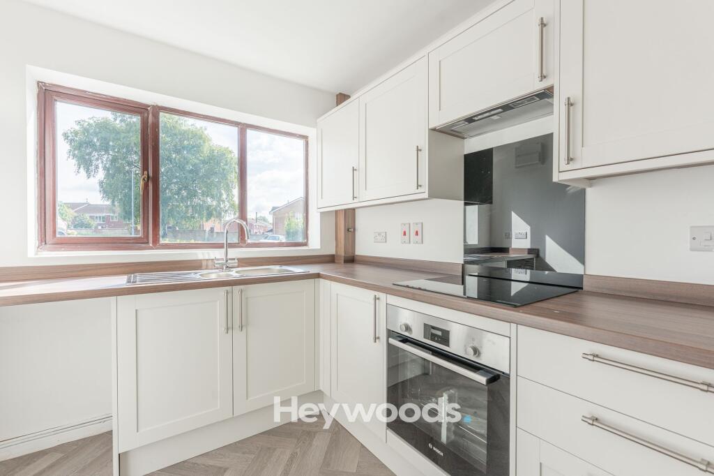 House in Stoke-on-Trent - View 3
