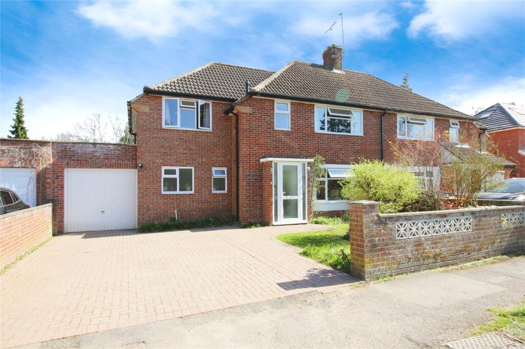 3-bed semi-detached on Tangley Drive, Wokingham, RG41, £575,000