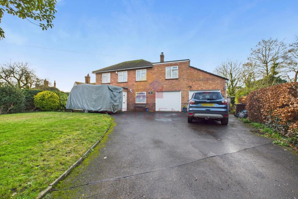 3-bed detached on Hall Road, West Bergholt, £535,000