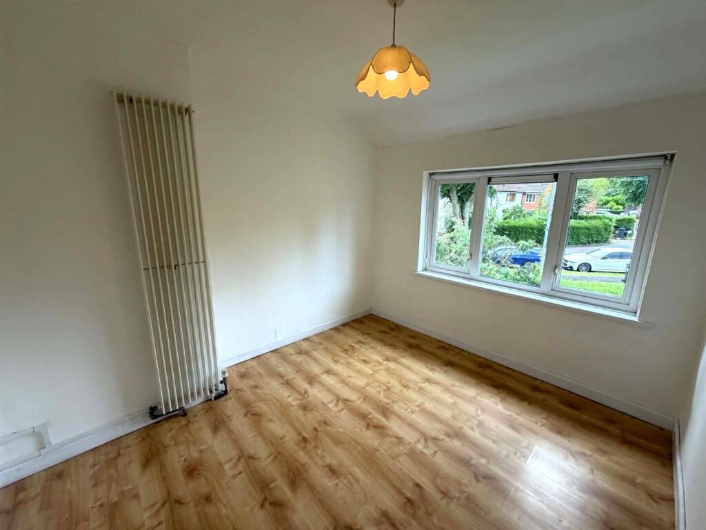 Apartment in Birmingham, Warstock - View 5