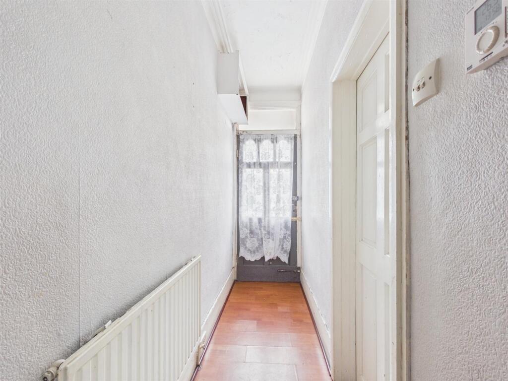 House in London - View 4