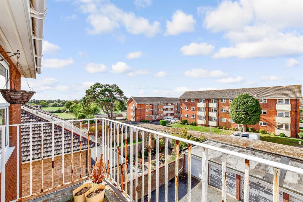 Apartment in Portsmouth - View 4
