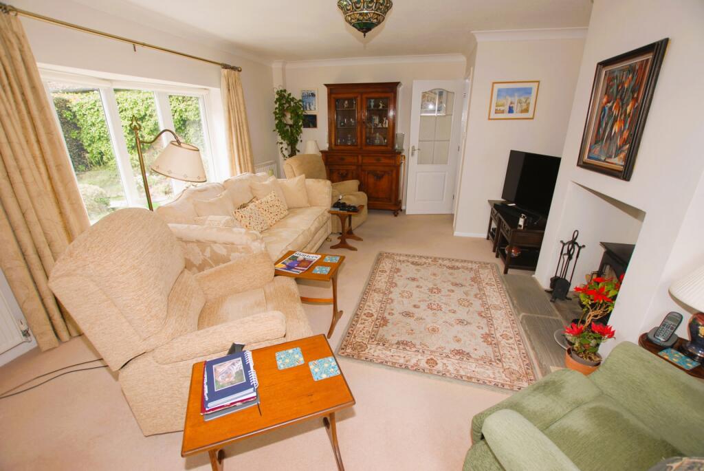 House in Folkestone and Hythe, Orchard Valley, Hythe - More