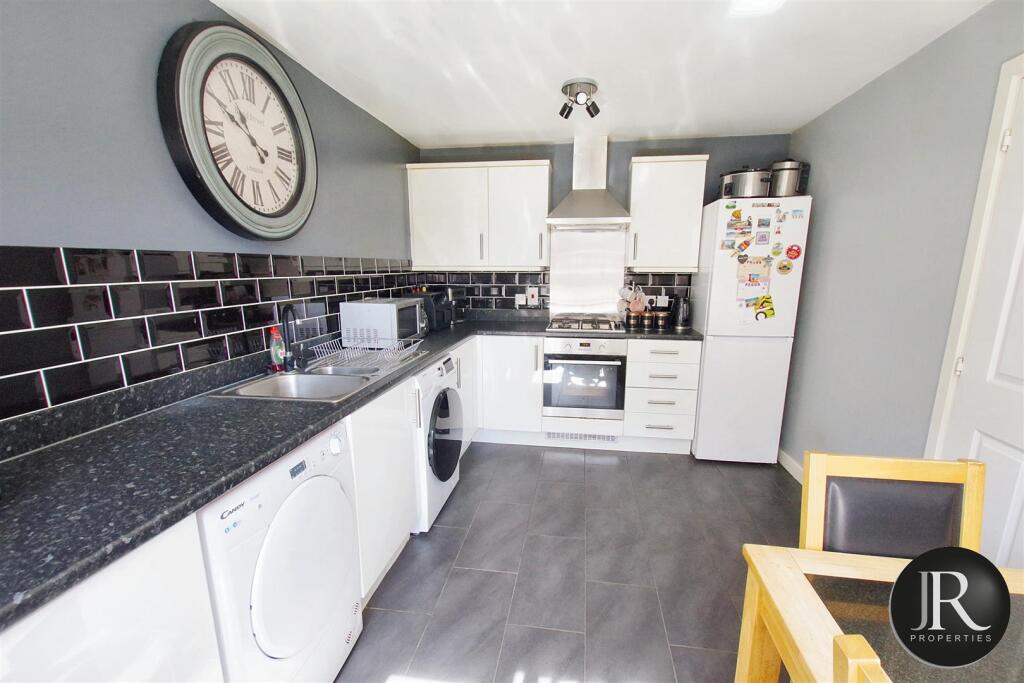 Ingathorpe Road, Hawksyard, Rugeley photo 3