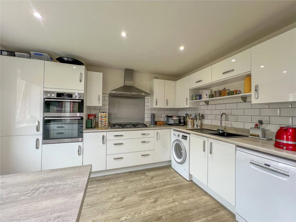 House in Swindon, Melksham - More