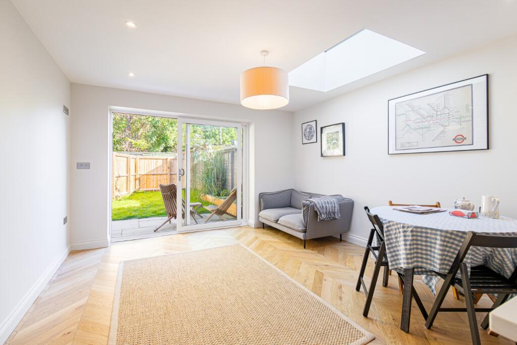 House in North Norfolk, Little London, Corpusty and Saxthorpe - More