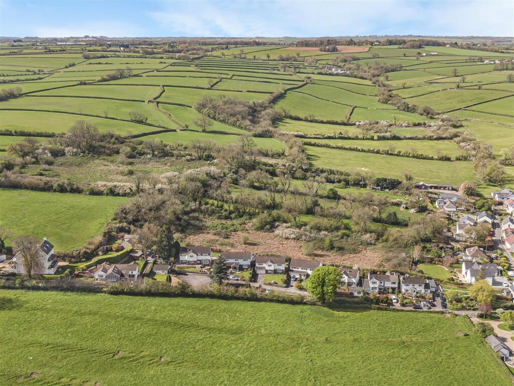 House in Cowbridge - View 3