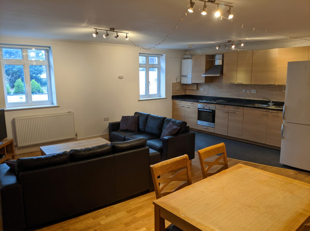 4-bed apartment