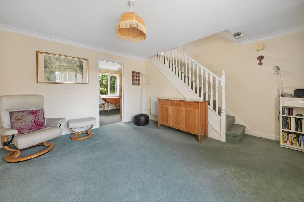 House in Wantage, Belmont Park - More
