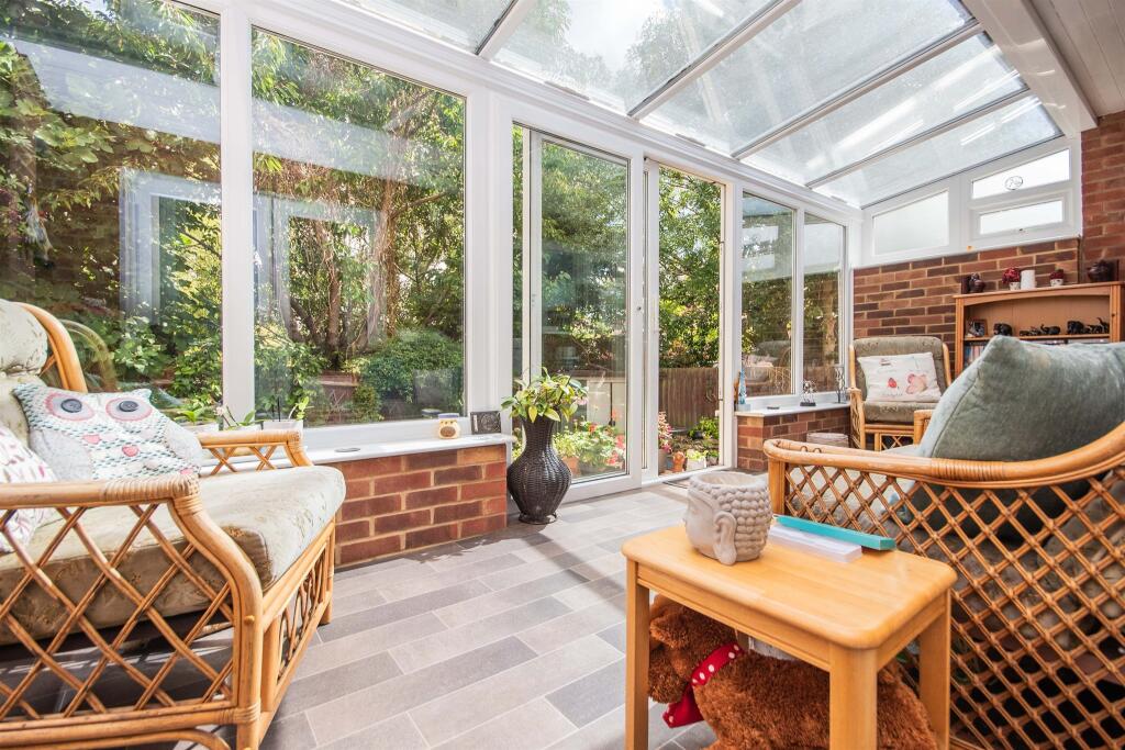 House in Kettering, North Northamptonshire - View 5