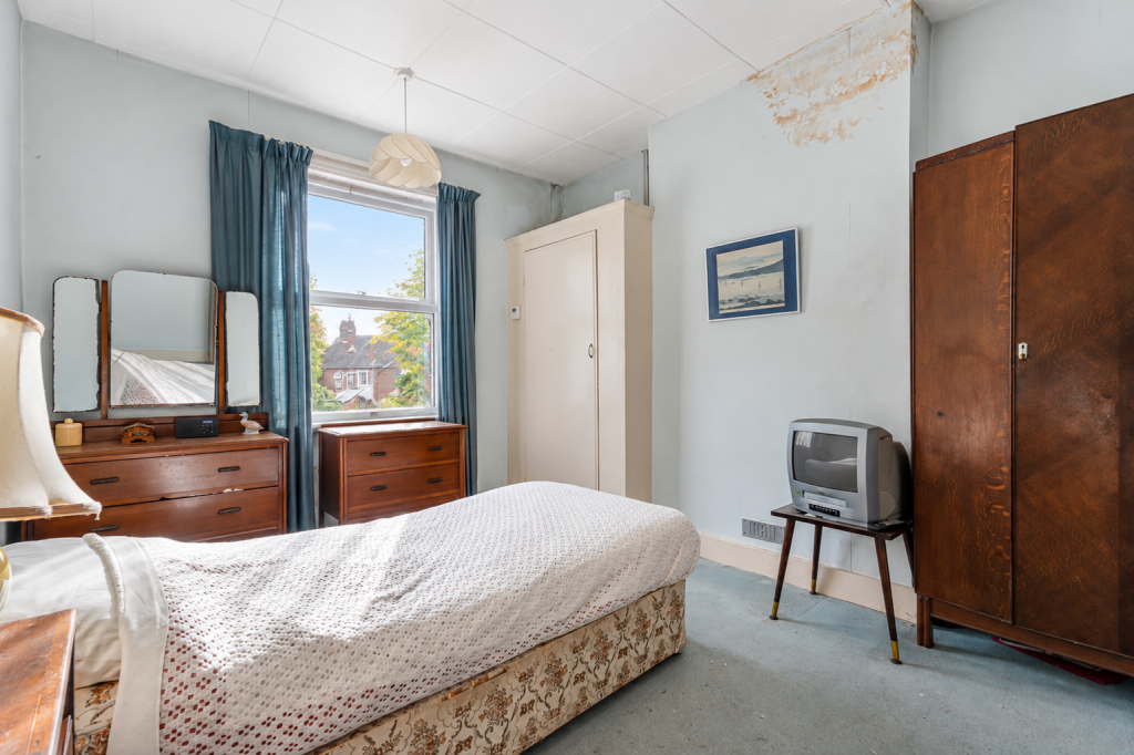 House in London, Lonesome, Mitcham - More