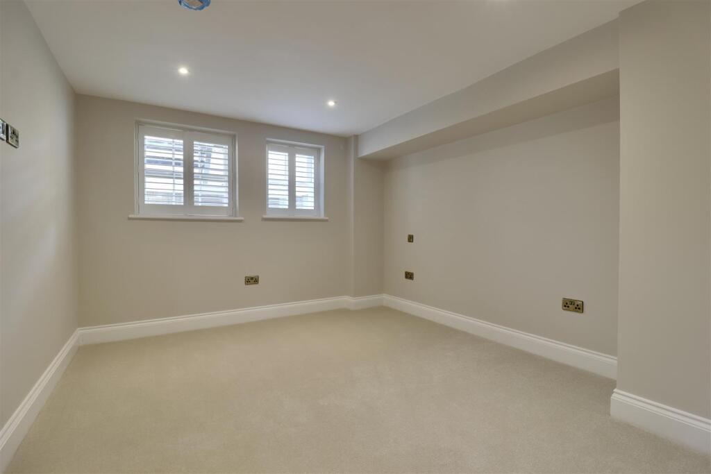 Apartment in Portsmouth - More