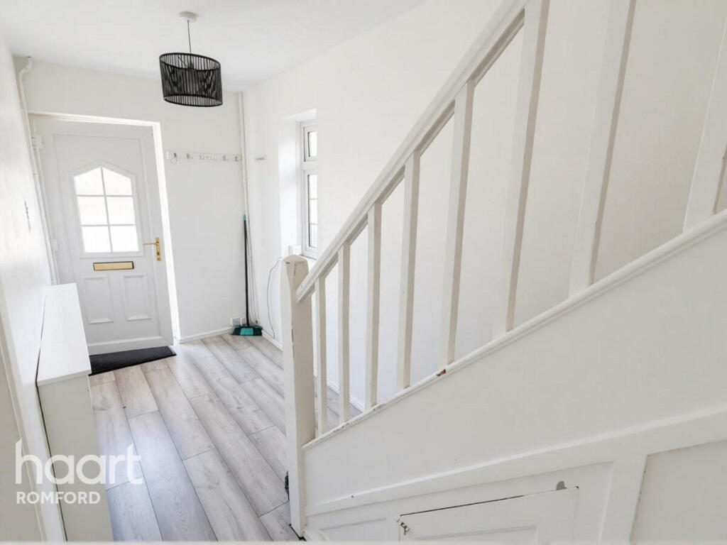 House in Romford - View 5