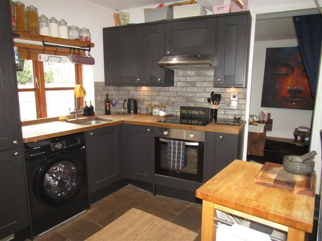 House in York - View 3