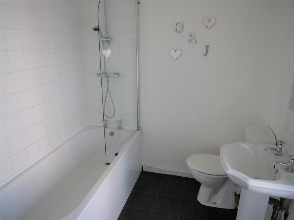 House in Stockton-on-Tees - View 4