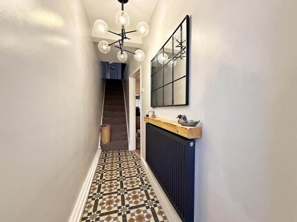 House in Rhondda Cynon Taff. CF72 9QH, Llanharan - View 6