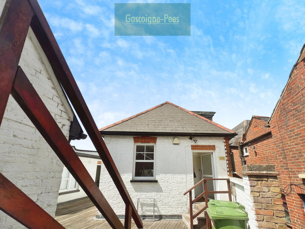Main image of property: Leatherhead KT22
