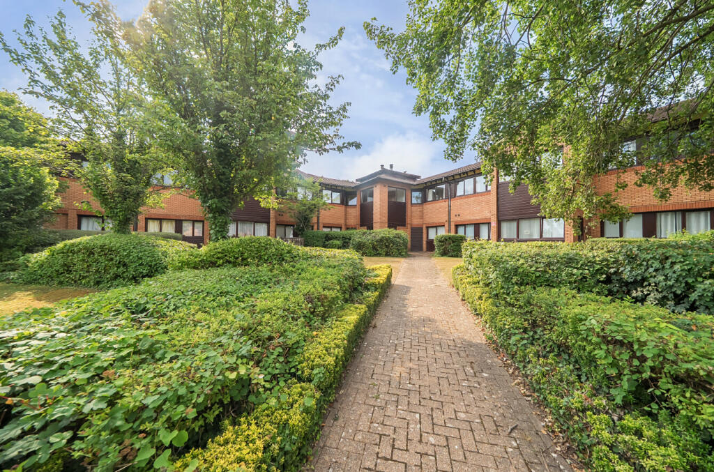 Main image of property: Wickham Road, Fareham, PO16