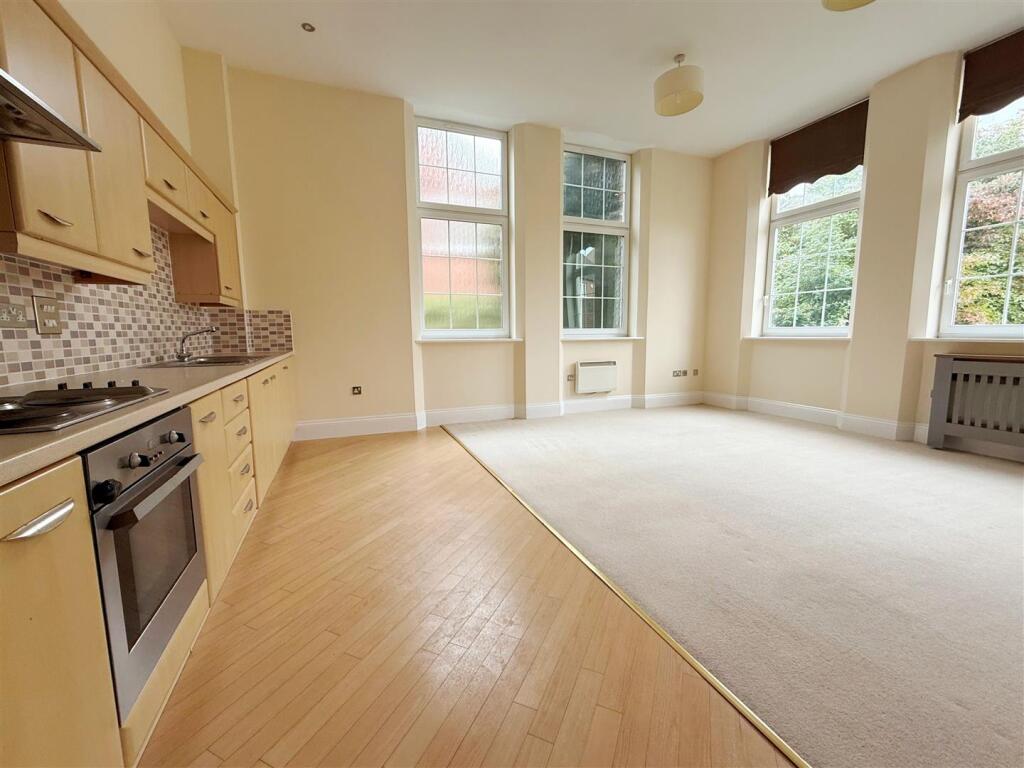 Apartment in Coventry - View 3