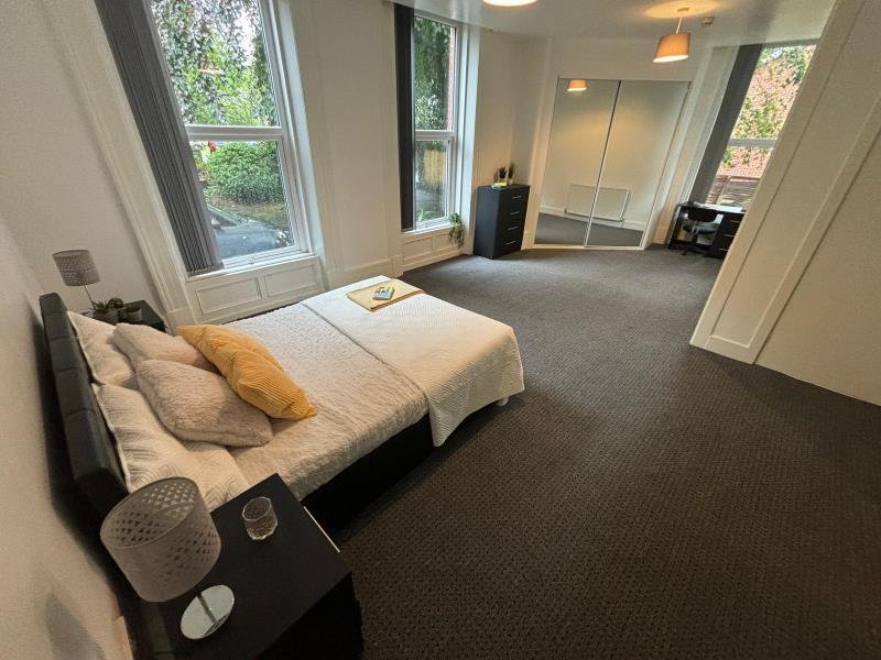 Main image of property: Room B, F6 - 9 North Grange Road, LS6 2BR