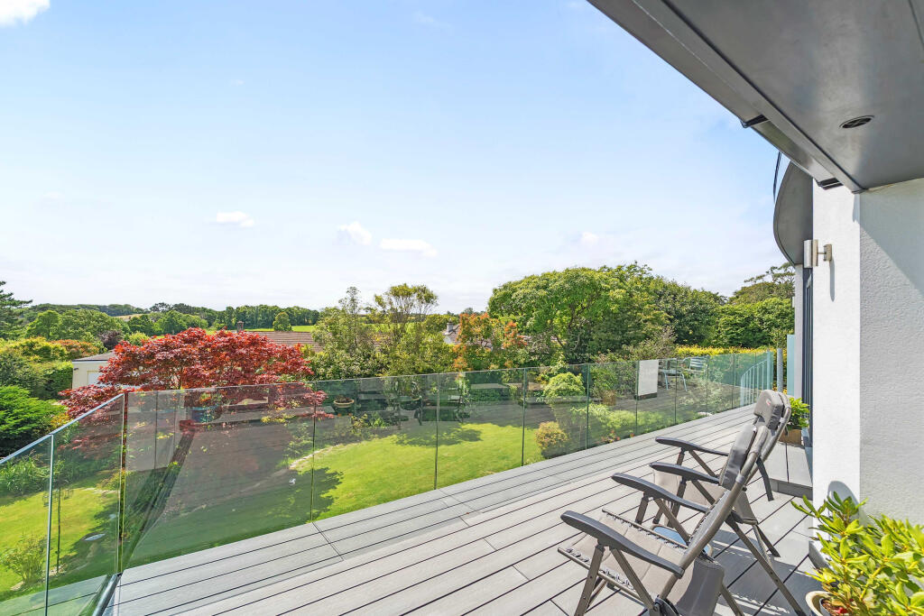 House in Plymouth - View 4