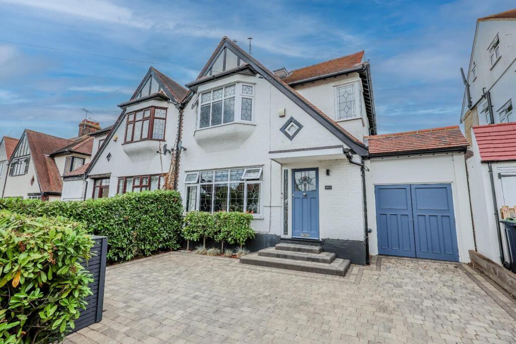 Main image of property: Thames Drive, Leigh-On-Sea