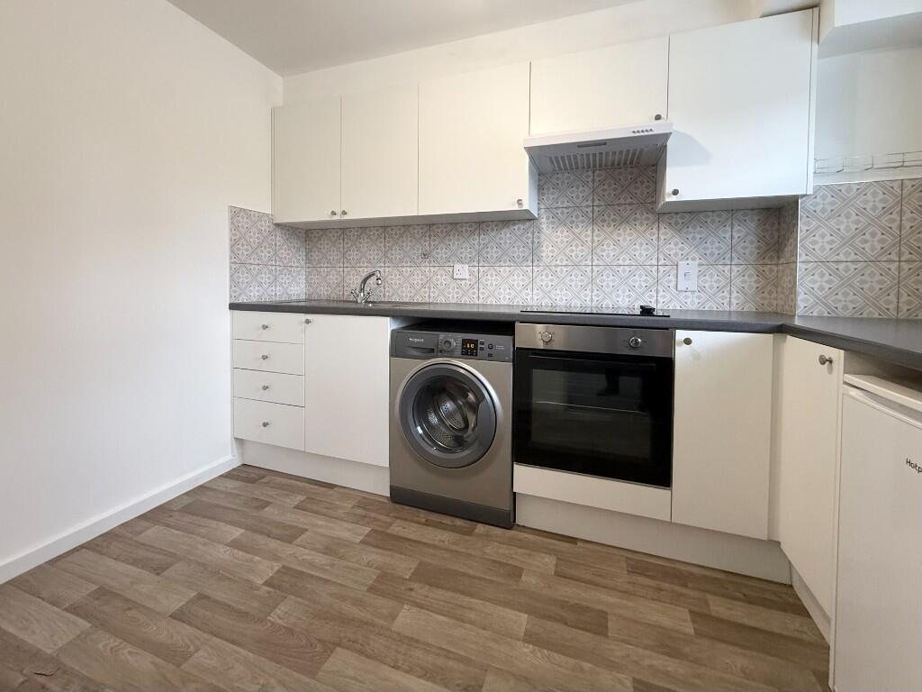 Apartment in London - View 6
