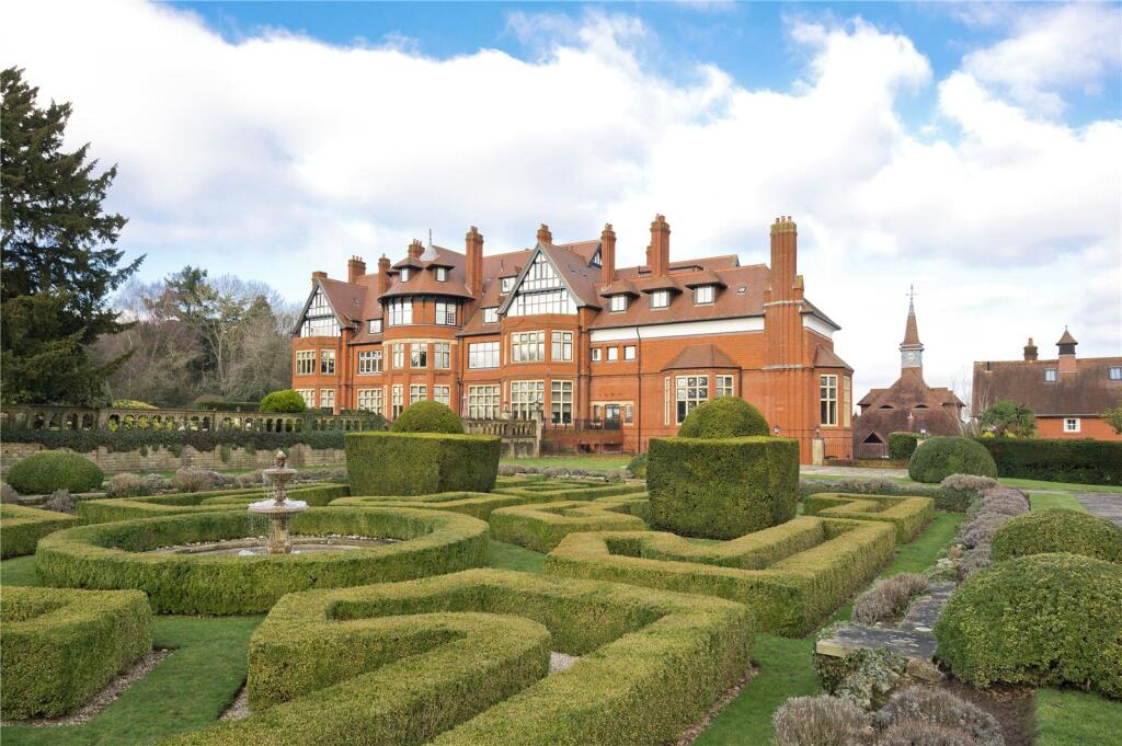 Main image of property: Hatchford Manor, Ockham Lane, Cobham, KT11