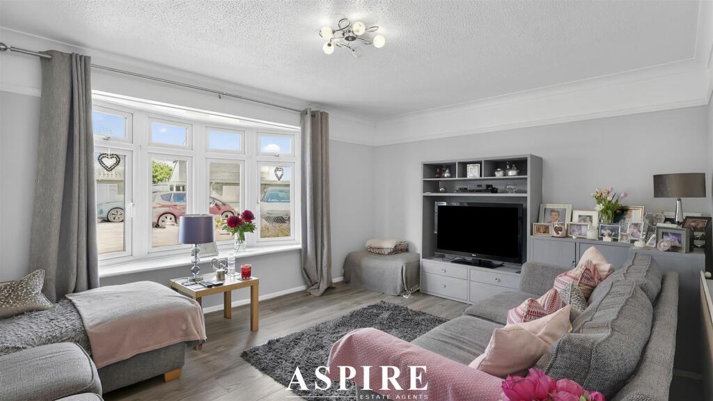 House in Castle Point, Essex - View 3
