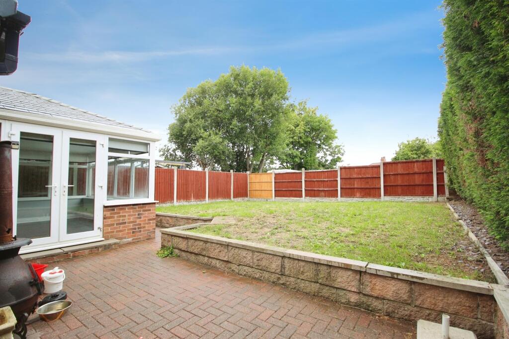 House in Leeds, West Yorkshire - View 2