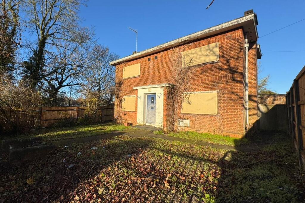 Main image of property: Former School Caretakers House, De Bohun Primary School, Green Road, London N14 4AD