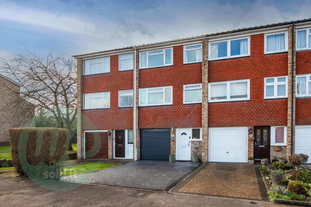 Main image of property: Cam Mead, Bedgrove, Aylesbury