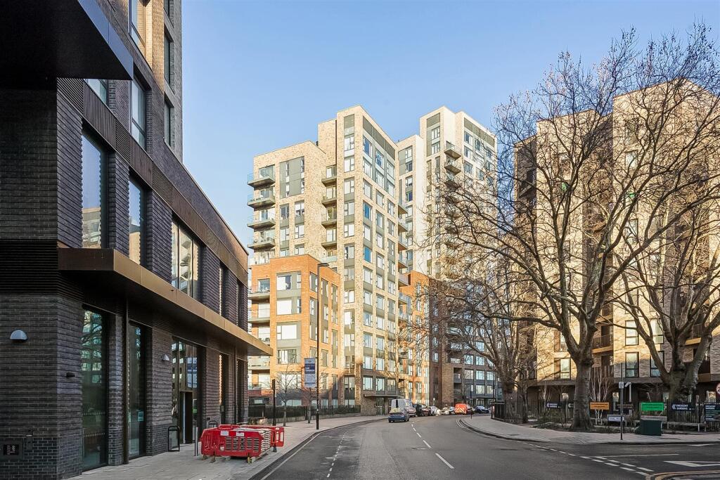 Main image of property: Amarelle Apartments, Cherry Orchard Road, Croydon