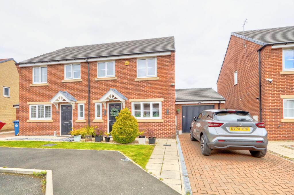 3-bed semi-detached on Oakwood Gardens, Middlesbrough, TS6, £190,000