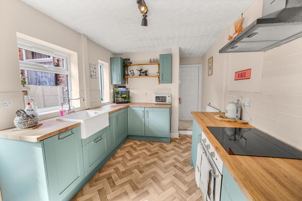 House in St Helens, Wargrave - More