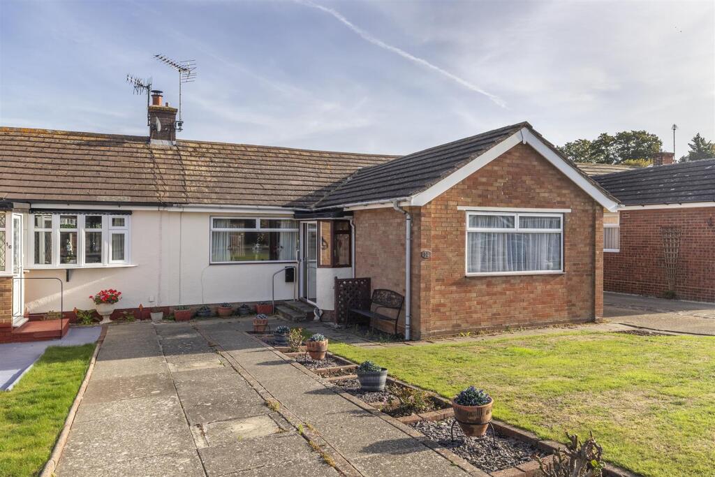 House in Faversham, Davington Park - View 3